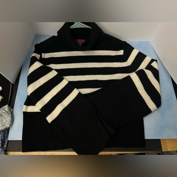 coco & shy Other - Coco & Shy high quality sweater size medium  excellent condition